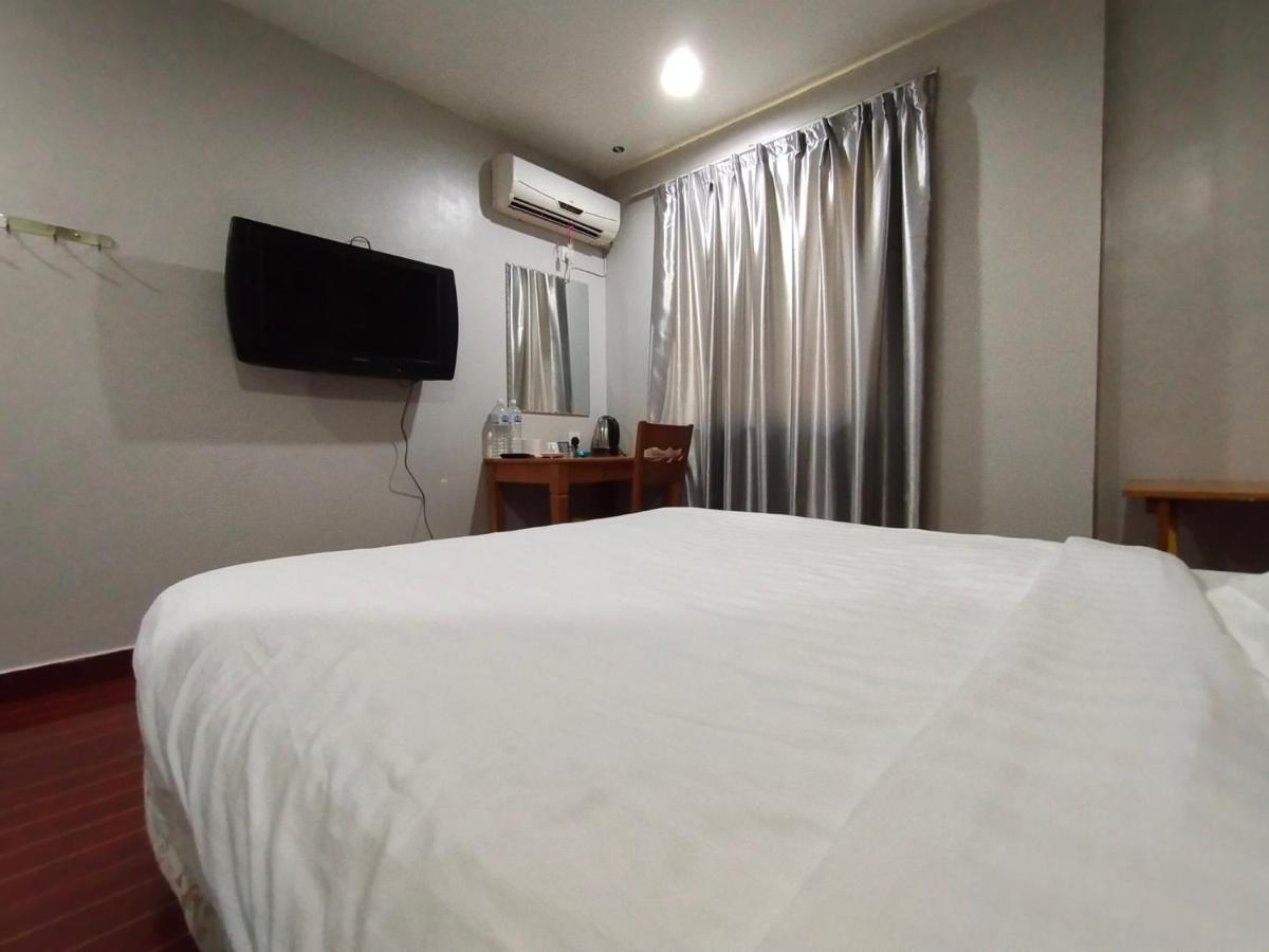 Oyo 90248 Kapitan Inn Bintulu Exterior foto