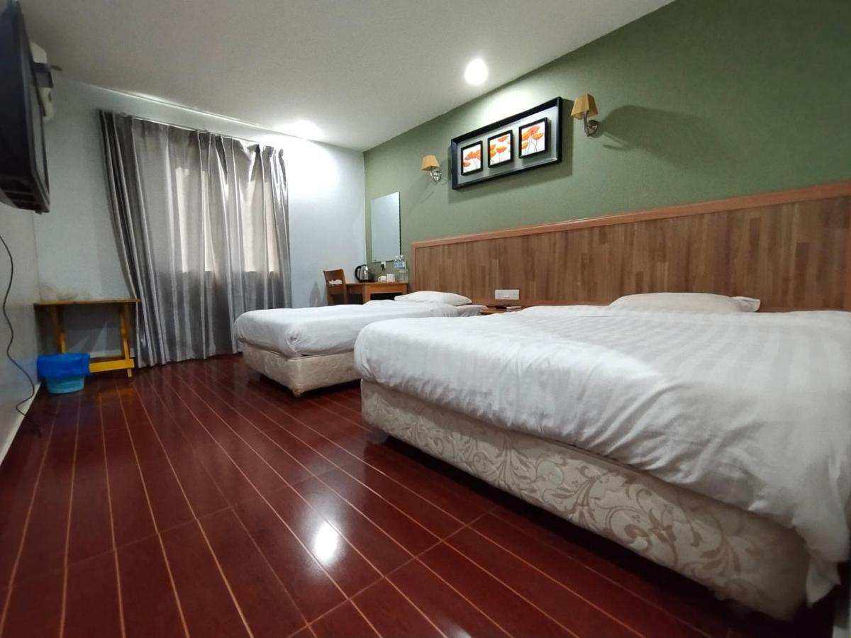 Oyo 90248 Kapitan Inn Bintulu Exterior foto